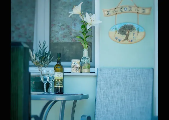 Elia Semesterbostad *