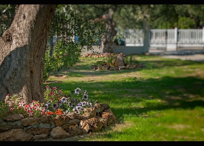 Elia Semesterbostad *